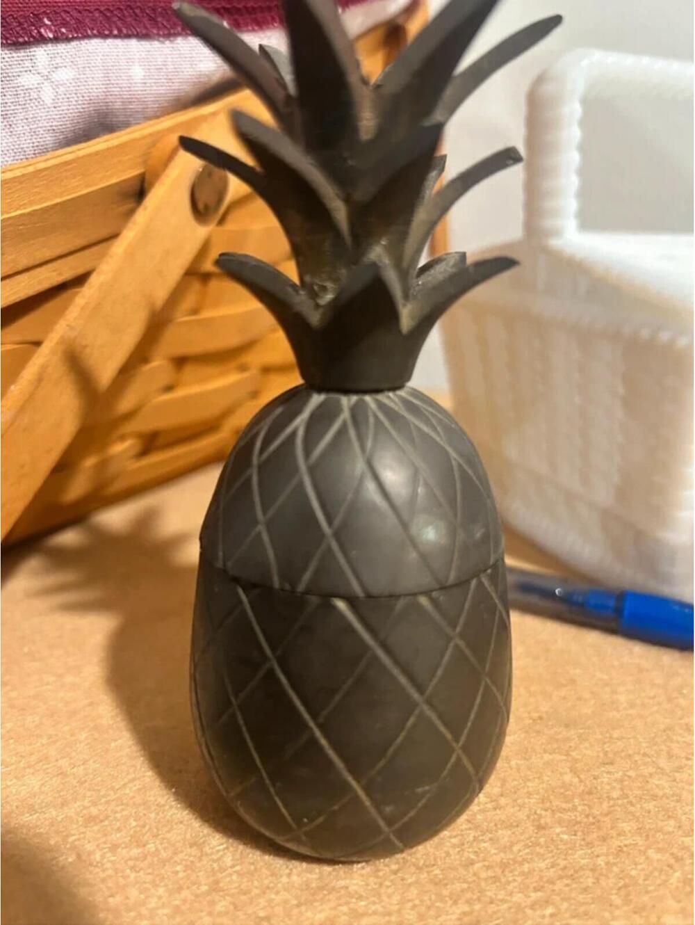 Vintage brass pineapple